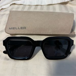 BNIB Meller Nayah All Black sunglasses